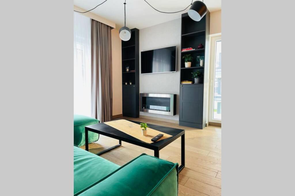 Loftowy Apartament Bohema Old Praga-North ワルシャワ エクステリア 写真