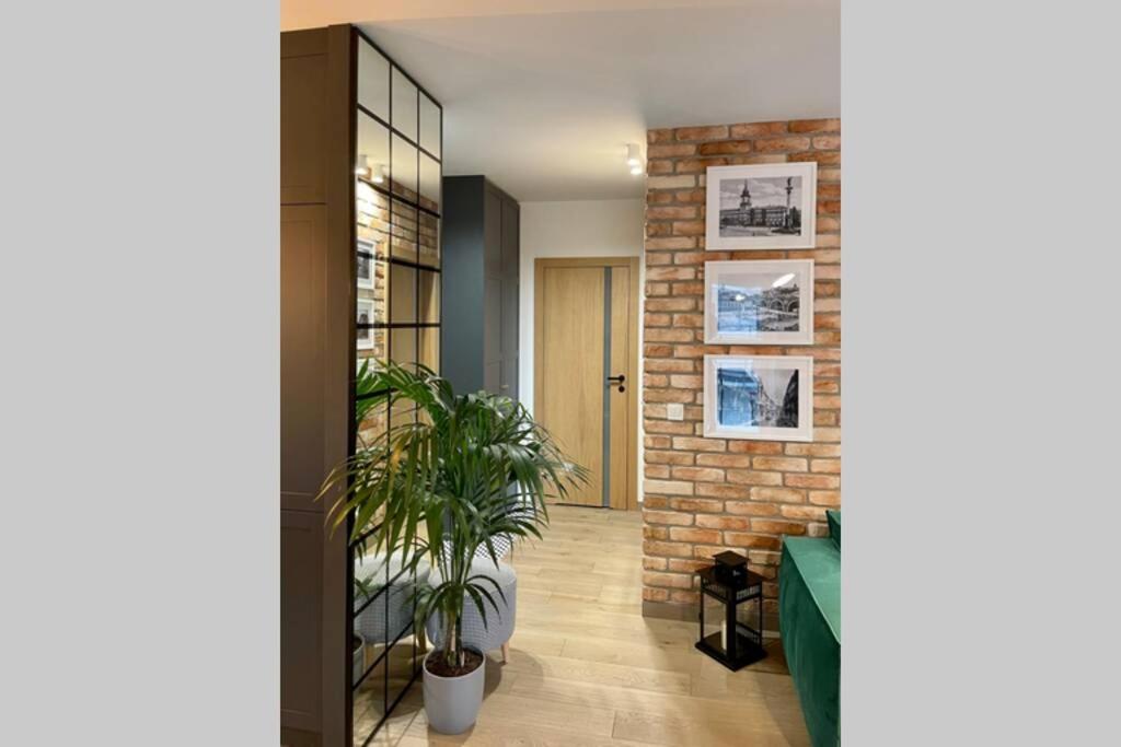 Loftowy Apartament Bohema Old Praga-North ワルシャワ エクステリア 写真